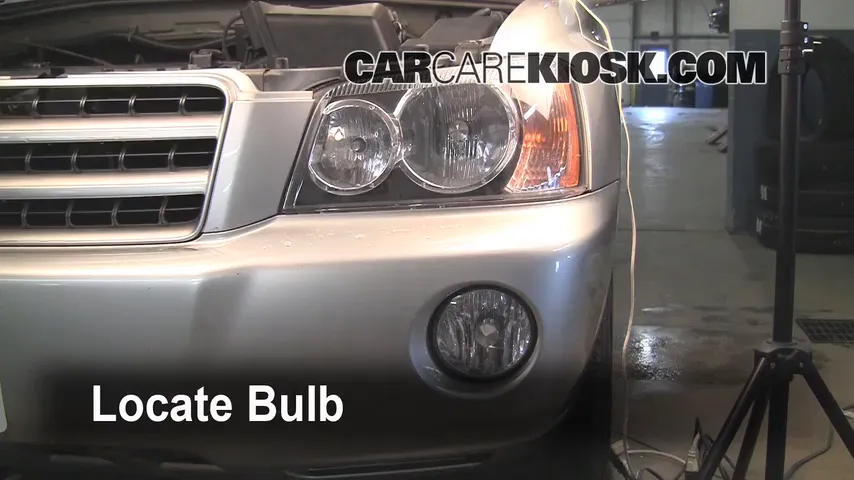 2002 Toyota Highlander Limited 3.0L V6 Lights Highbeam (replace bulb)